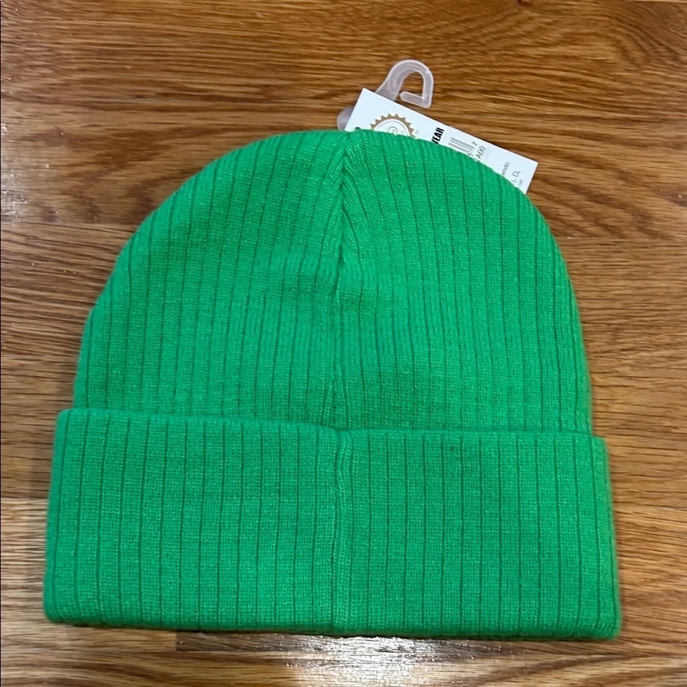 Super Mario Bros Luigi L Patch Green Beanie Hat new with tags one size adult